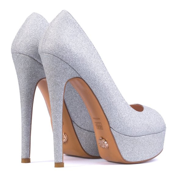 Petit Cadeau Danielle - Pumps with 6" Heels & 1.5" platform. Silver, Size 9 - Picture 3 of 5